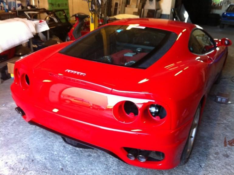Oprava Ferrari - hliníková karoséria